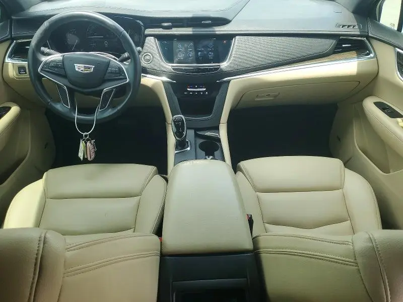 2017 CADILLAC XT5   