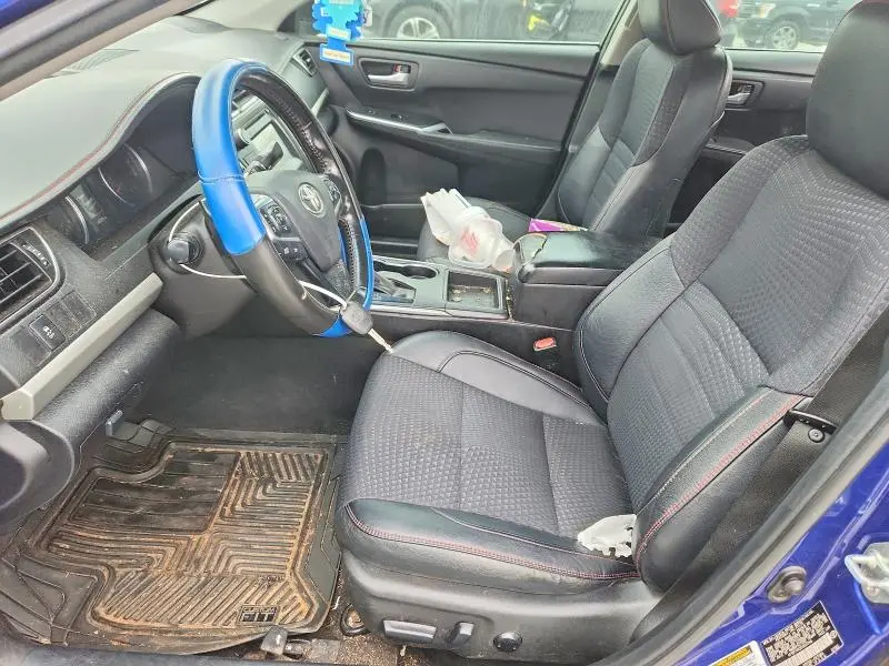 2015 TOYOTA CAMRY SE  