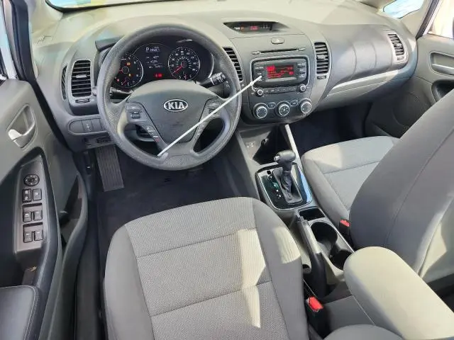 2017 KIA FORTE LX  