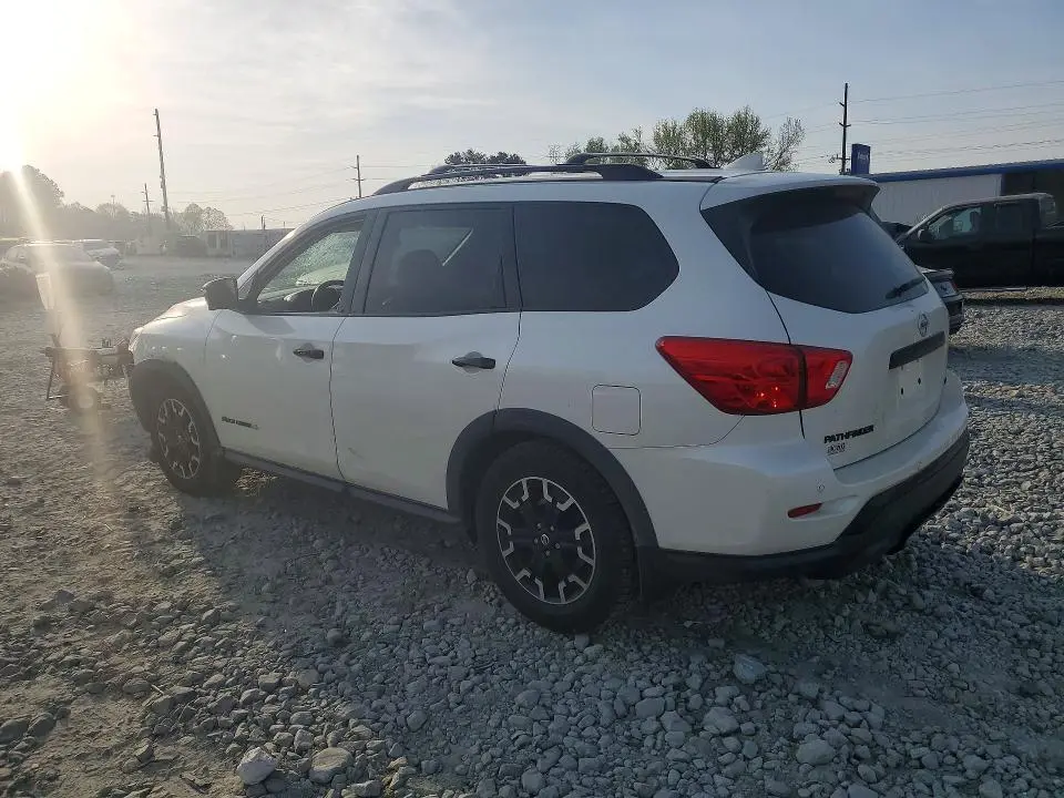 2019 NISSAN PATHFINDER SL  