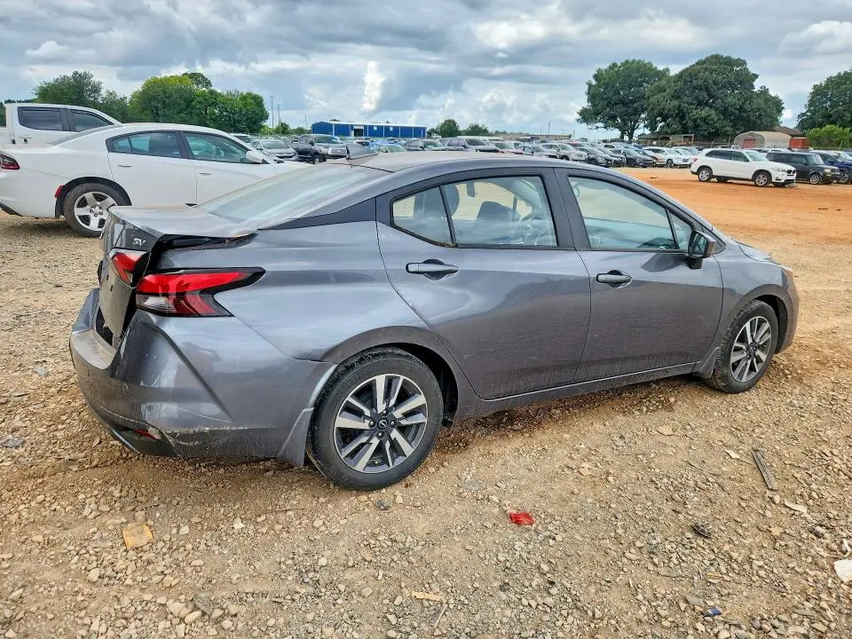 2024 NISSAN VERSA SV  
