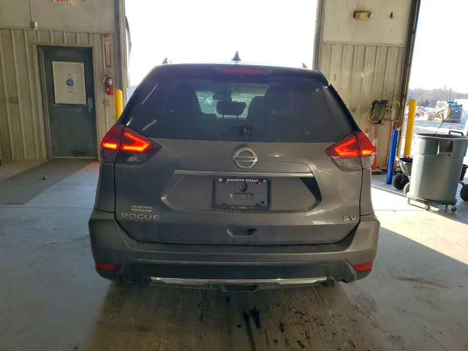 2018 NISSAN ROGUE SV  