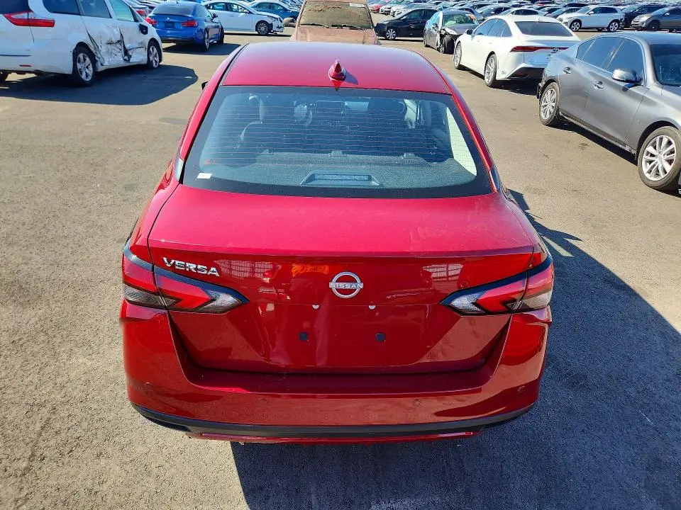 2025 NISSAN VERSA SV  