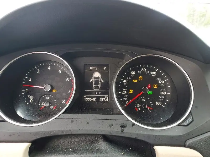 2017 VOLKSWAGEN JETTA SE  