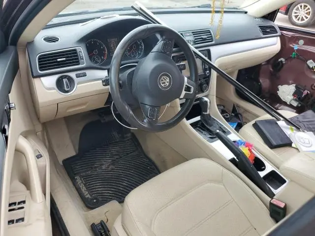 2013 VOLKSWAGEN PASSAT SE  