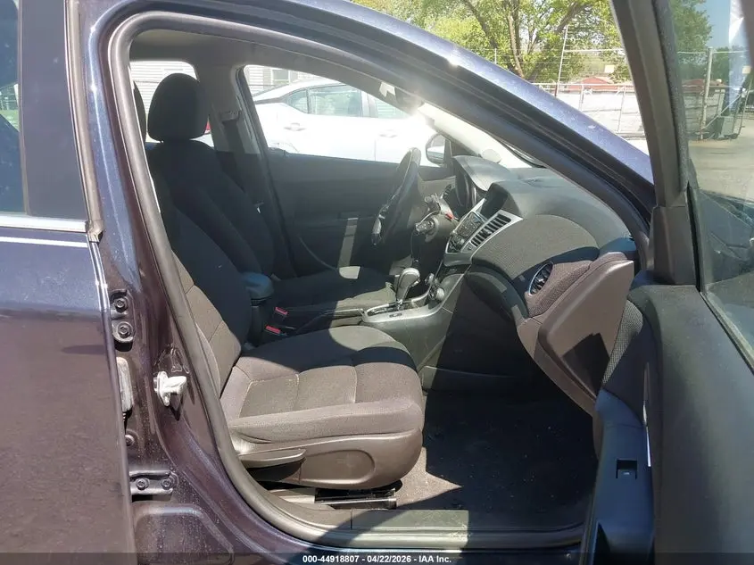 2014 CHEVROLET CRUZE 1LT AUTO