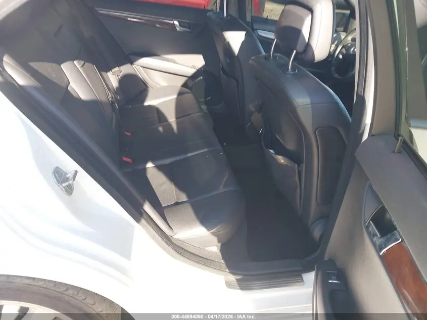 2010 MERCEDES-BENZ C 300 LUXURY 4MATIC/SPORT 4MATIC