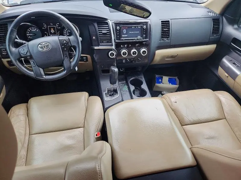 2018 TOYOTA SEQUOIA SR5  
