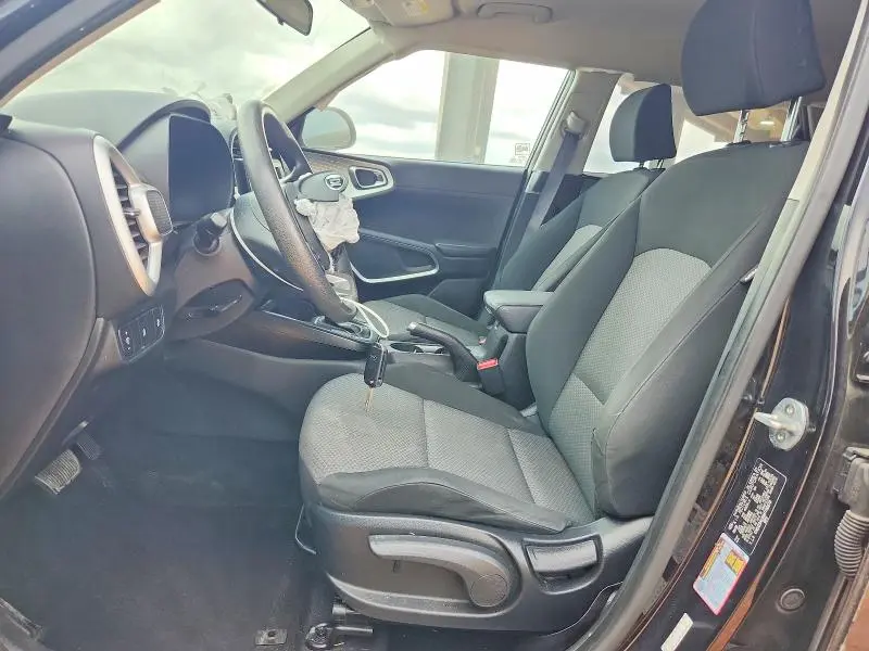 2021 KIA SOUL LX  