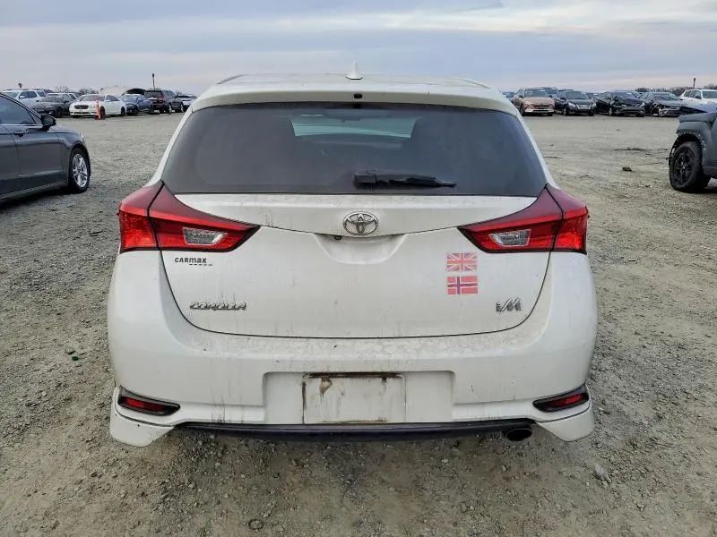 2018 TOYOTA COROLLA IM   