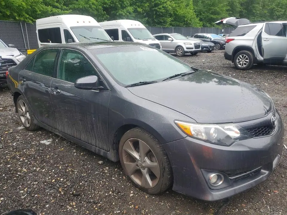 2014 TOYOTA CAMRY SE SPORT  