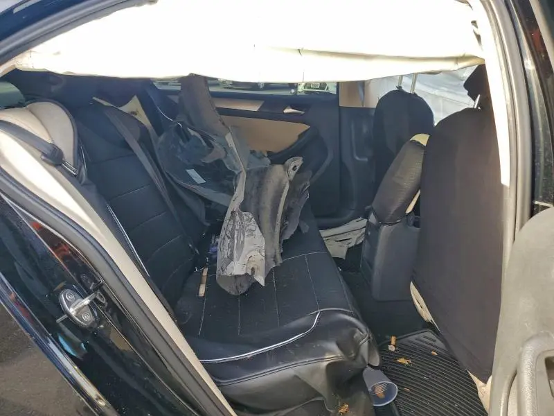 2017 VOLKSWAGEN JETTA SE  