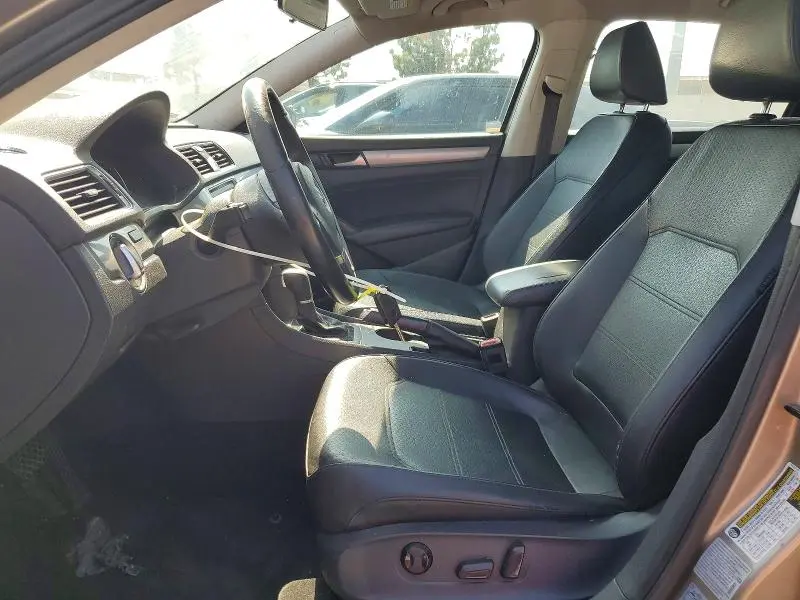 2015 VOLKSWAGEN PASSAT S  