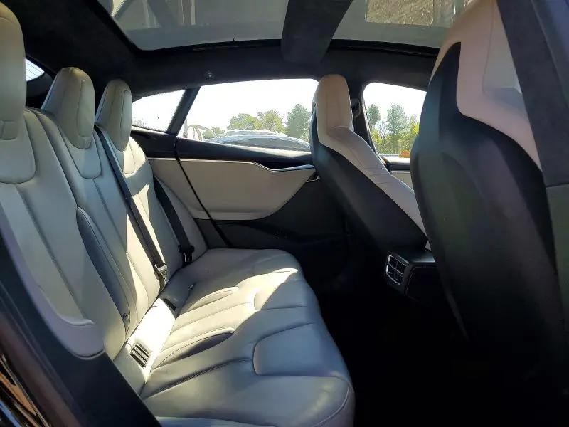 2015 TESLA MODEL S   