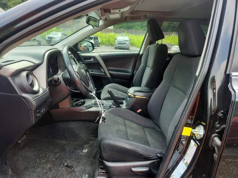 2017 TOYOTA RAV4 XLE  