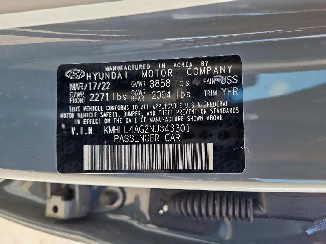 2022 HYUNDAI ELANTRA SE  