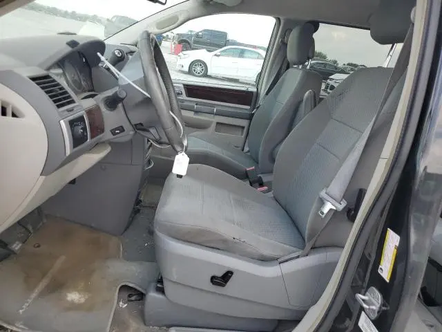 2010 CHRYSLER TOWN & COUNTRY TOURING  