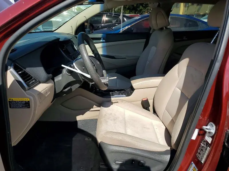 2017 HYUNDAI TUCSON SE  