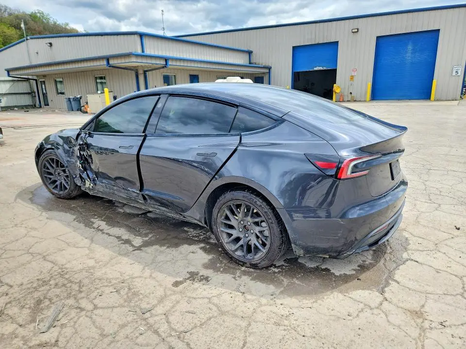 2025 TESLA MODEL 3   