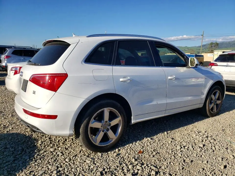 2011 AUDI Q5 PREMIUM PLUS  