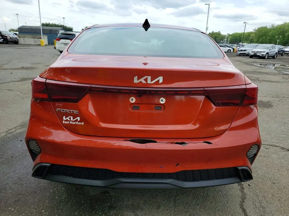 2022 KIA FORTE LXS  