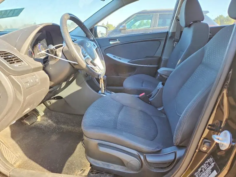 2012 HYUNDAI ACCENT SE  