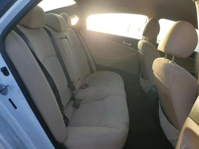 2012 HYUNDAI SONATA GLS  