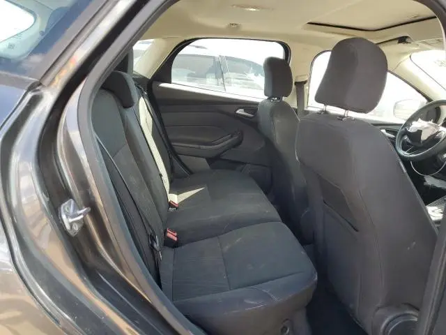 2016 FORD FOCUS SE  
