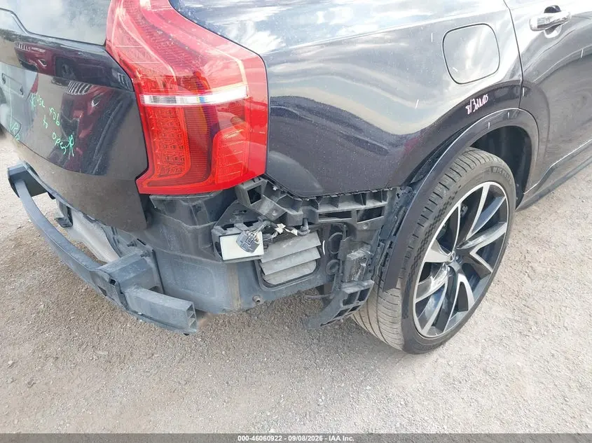 2017 VOLVO XC90 T6 MOMENTUM