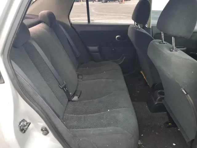 2011 NISSAN VERSA S  