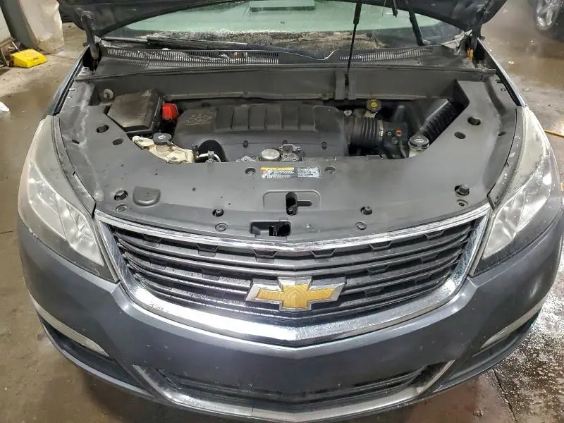2014 CHEVROLET TRAVERSE LS  