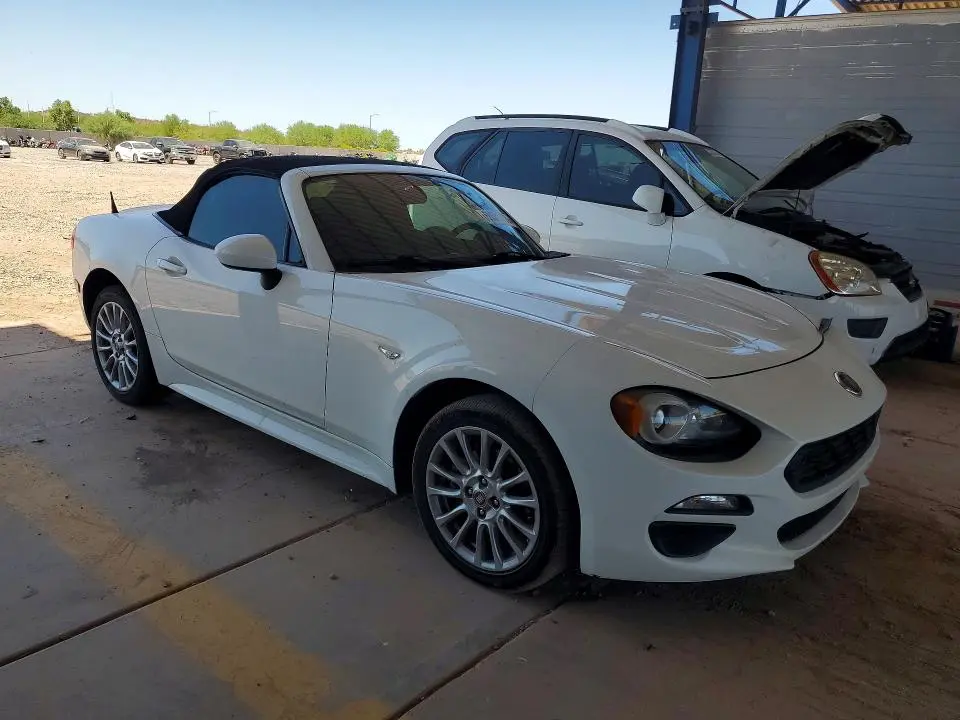2017 FIAT 124 SPIDER CLASSICA  