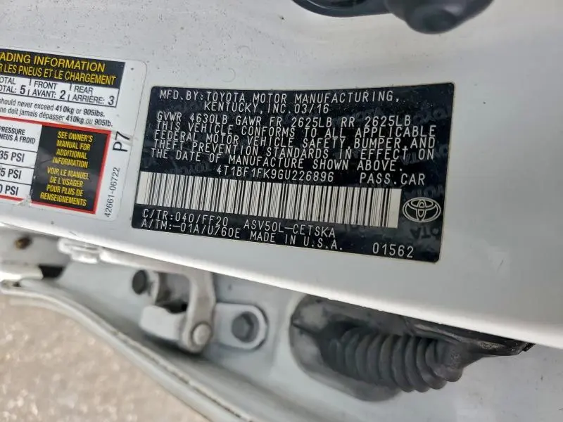 2016 TOYOTA CAMRY LE  