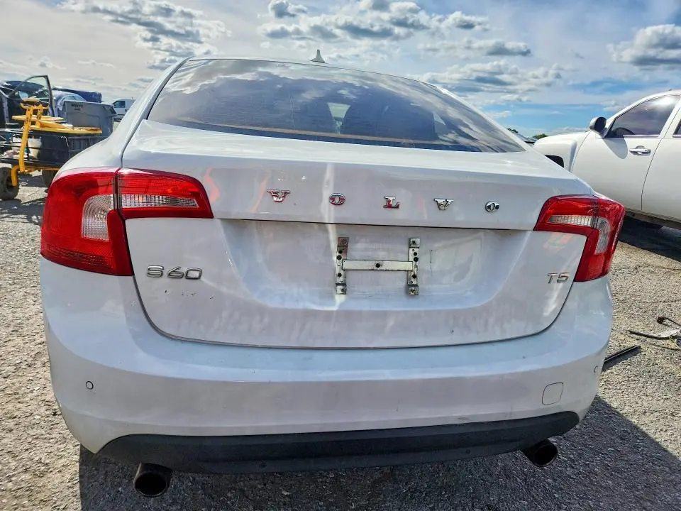 2013 VOLVO S60 T5  