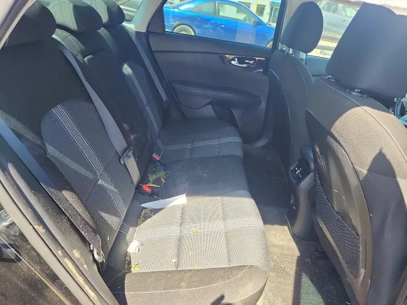 2023 KIA FORTE EX  