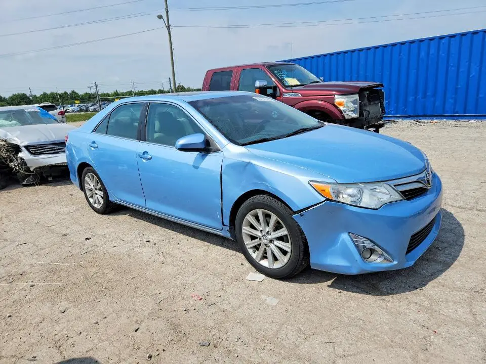 2014 TOYOTA CAMRY XLE  