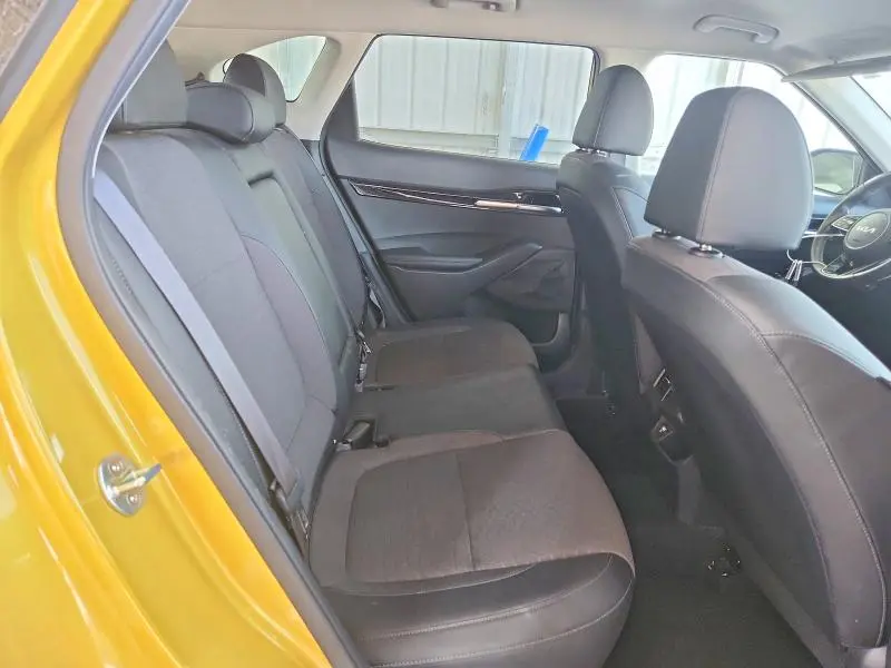 2022 KIA SELTOS S  