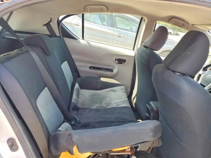 2013 TOYOTA PRIUS C ONE  
