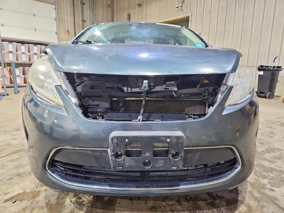 2011 FORD FIESTA SE  