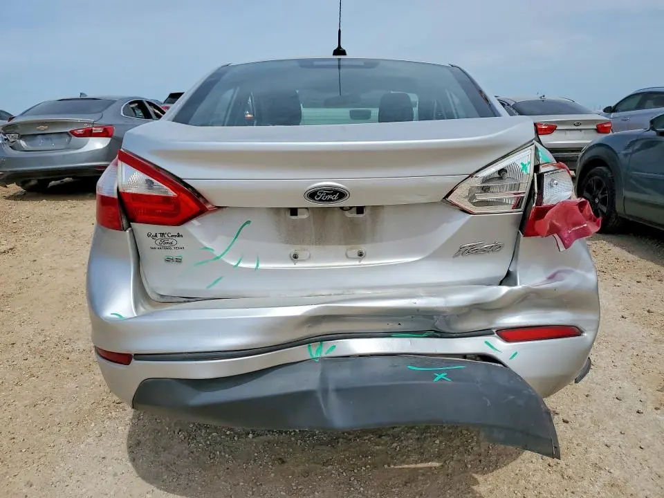 2018 FORD FIESTA SE  