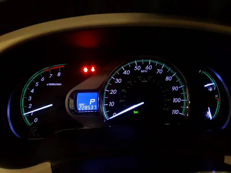 2011 TOYOTA SIENNA XLE 7-PASSENGER  
