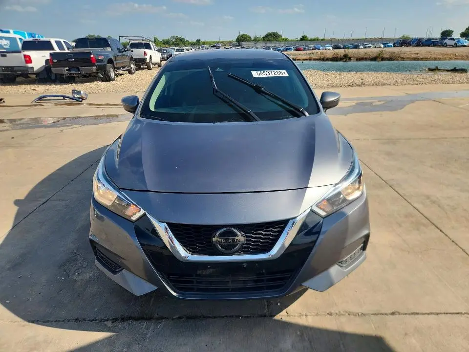 2021 NISSAN VERSA SV  