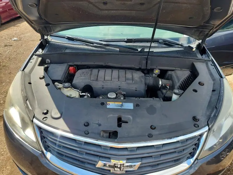 2013 CHEVROLET TRAVERSE LS  