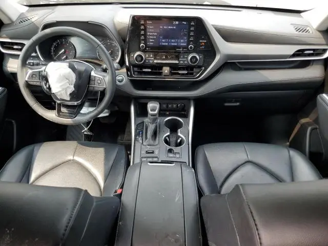 2020 TOYOTA HIGHLANDER XLE  