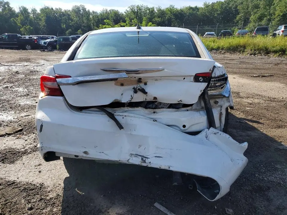 2014 CHRYSLER 200 LX  