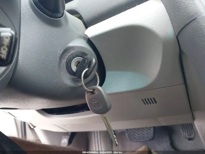 2011 TOYOTA CAMRY  