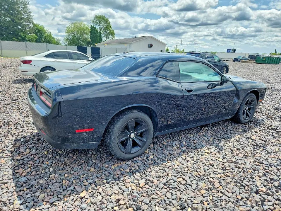 2015 DODGE CHALLENGER SXT  