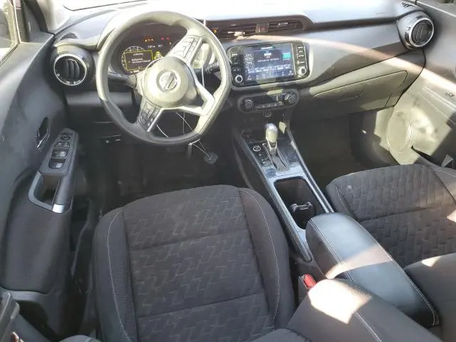 2021 NISSAN KICKS SV  