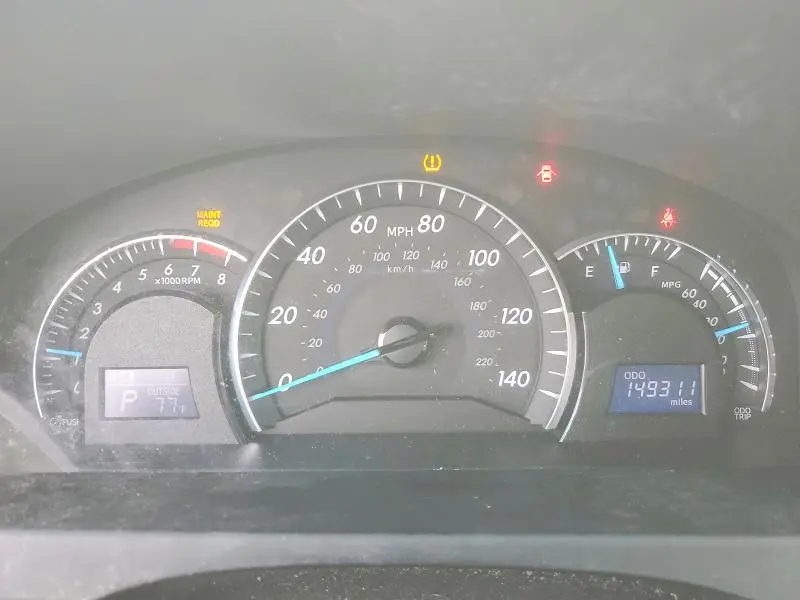 2012 TOYOTA CAMRY XLE  