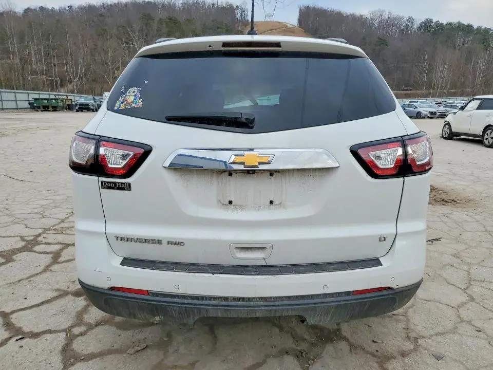 2017 CHEVROLET TRAVERSE LT  